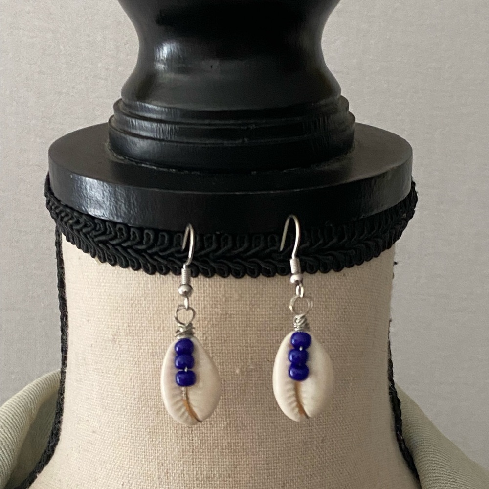 New Handmade Shell Earrings - Picture 2 of 5